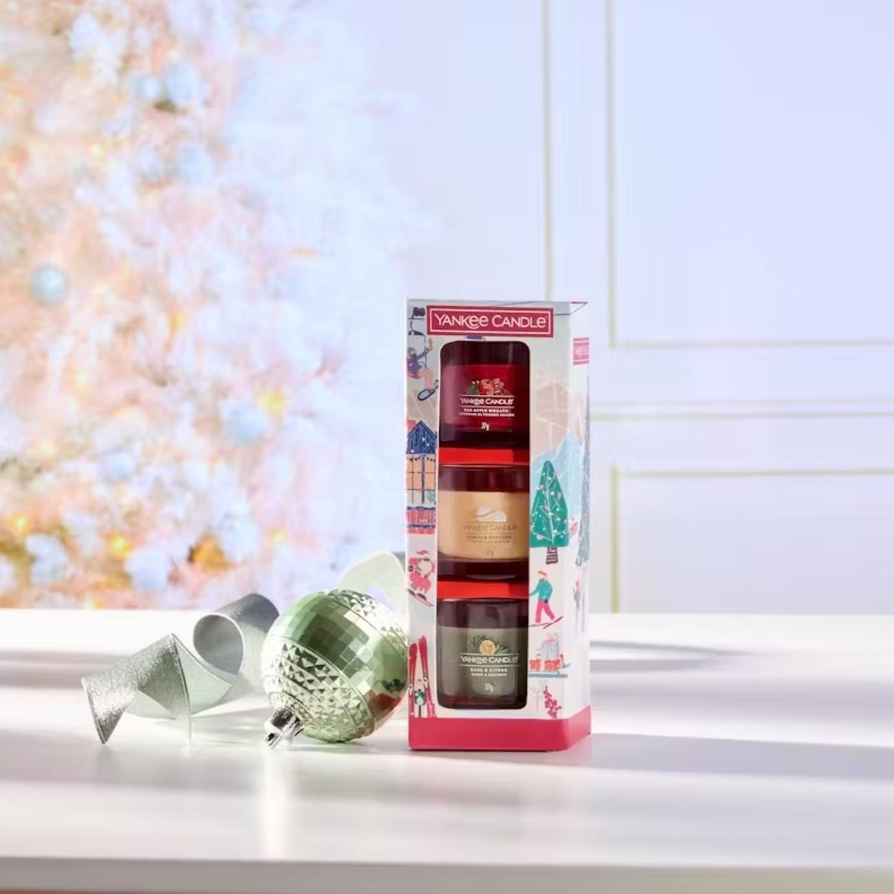 Кoлeдeн koмплект 25 Yankee Candle 3 Вotuba Holiday Party